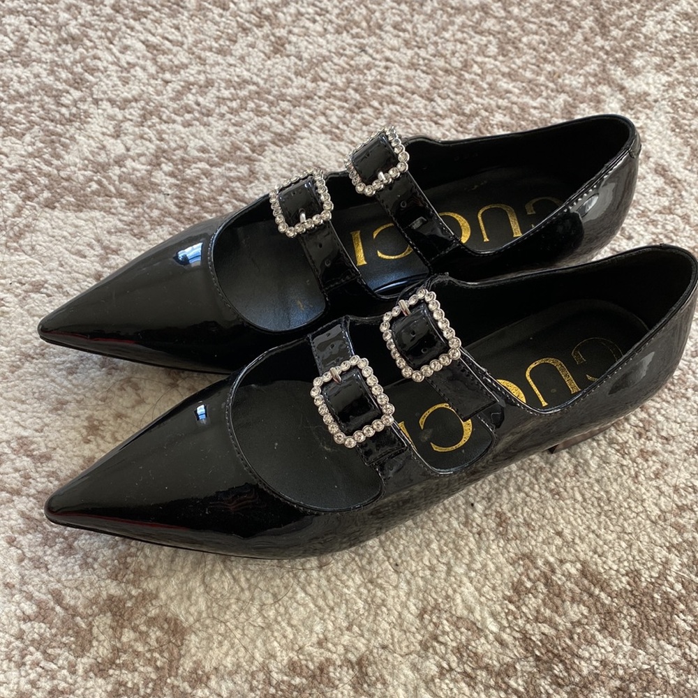 Gucci Flats with crystal design sparkle ✨